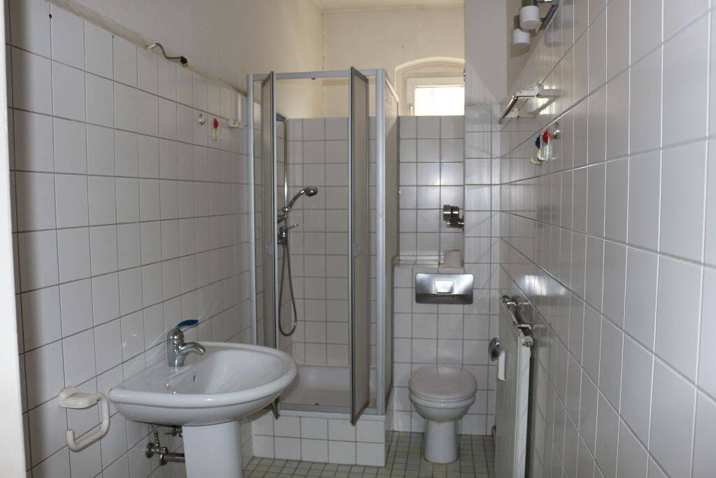Bezugsfrei! 2-Zimmer-Wohnung mit Südost-Balkon im Altbau unweit des Teltow-Kanals – Berlin – Vorschaubild 9