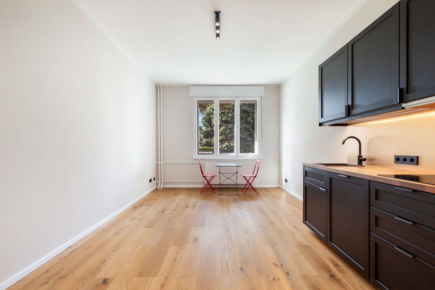 Erstbezug nach Sanierung - 3 Zimmer mit Designküche – Berlin – Vorschaubild 2