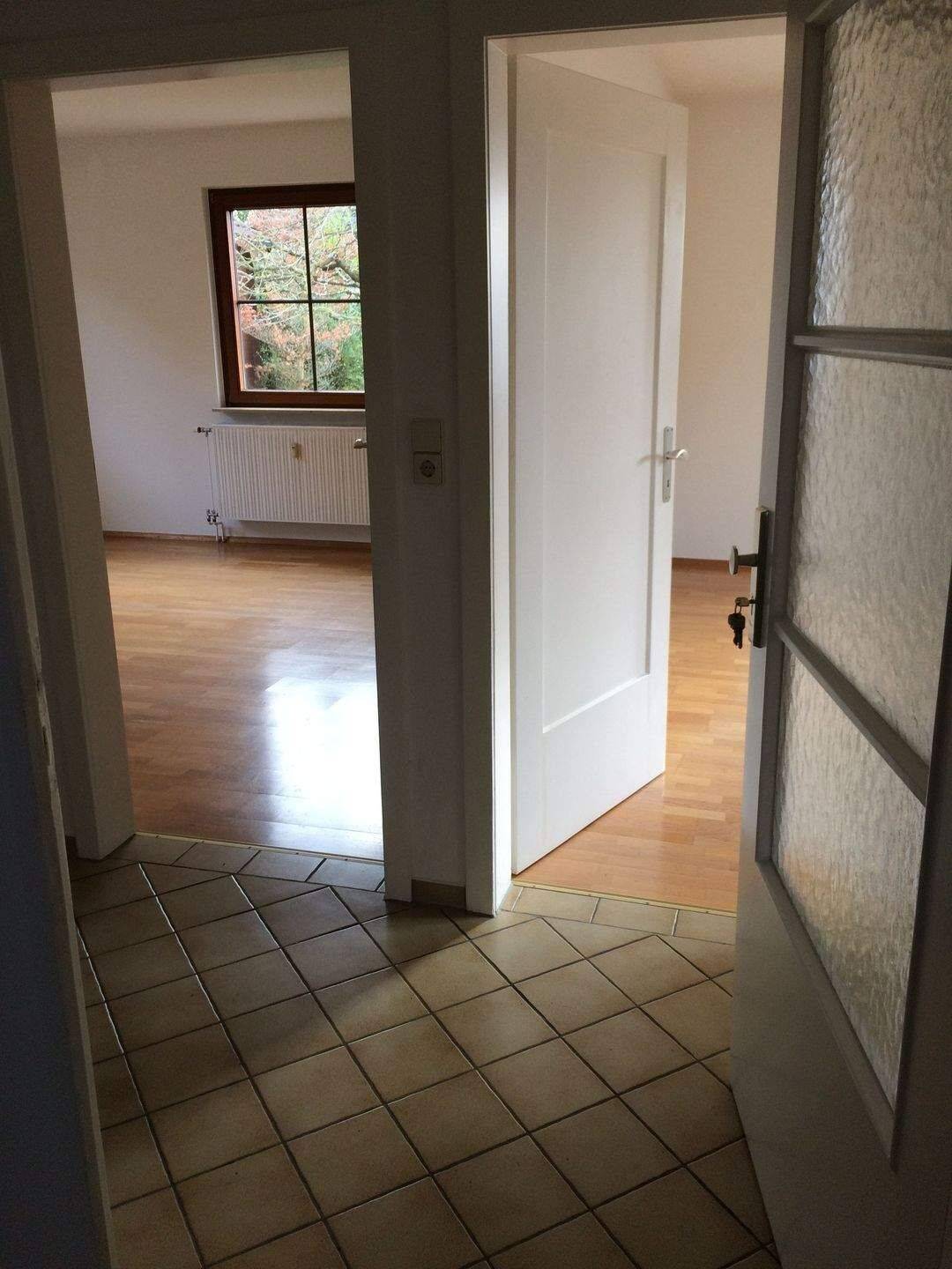 Schöne 3 Zimmer Erdgeschoss Wohnung mit Garten – Plochingen – Vorschaubild 4