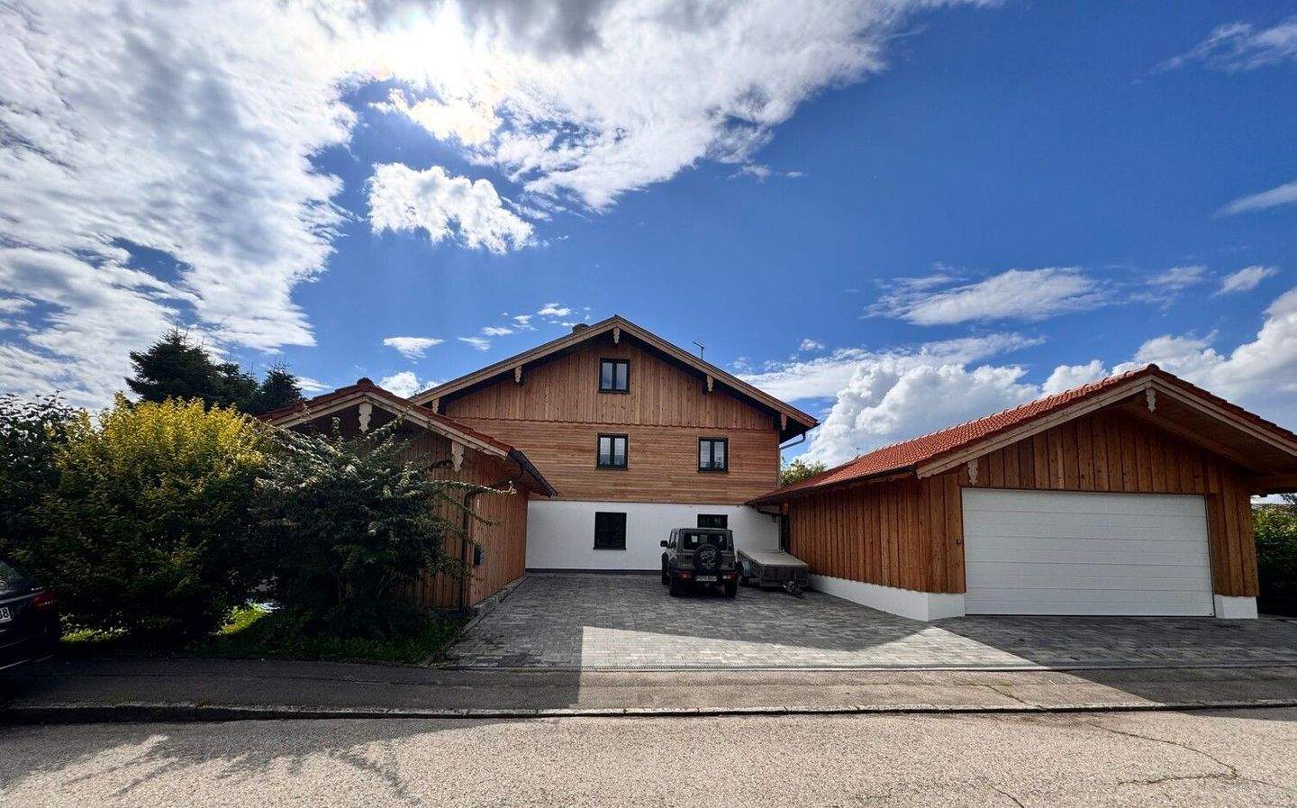 Familienhaus mit Kaminfeuer und Pool & modernes Gartenhaus – Valley – Bild 1 von 9