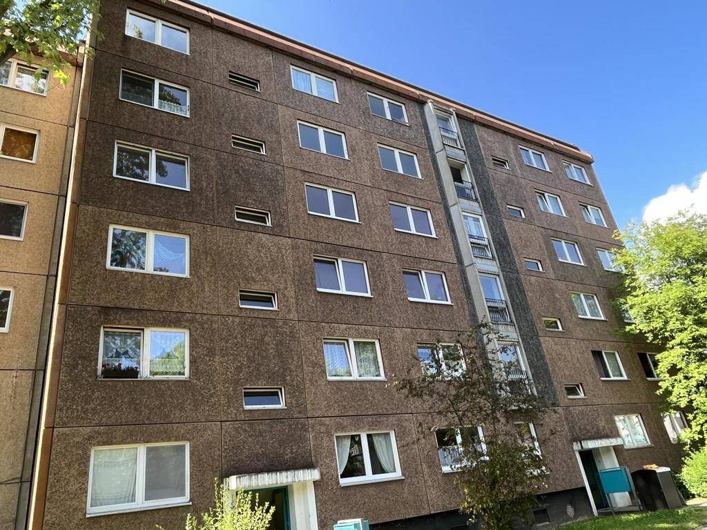 Urban gelegene 2-Raum-Wohnung mit Wanne – Chemnitz – Vorschaubild 4