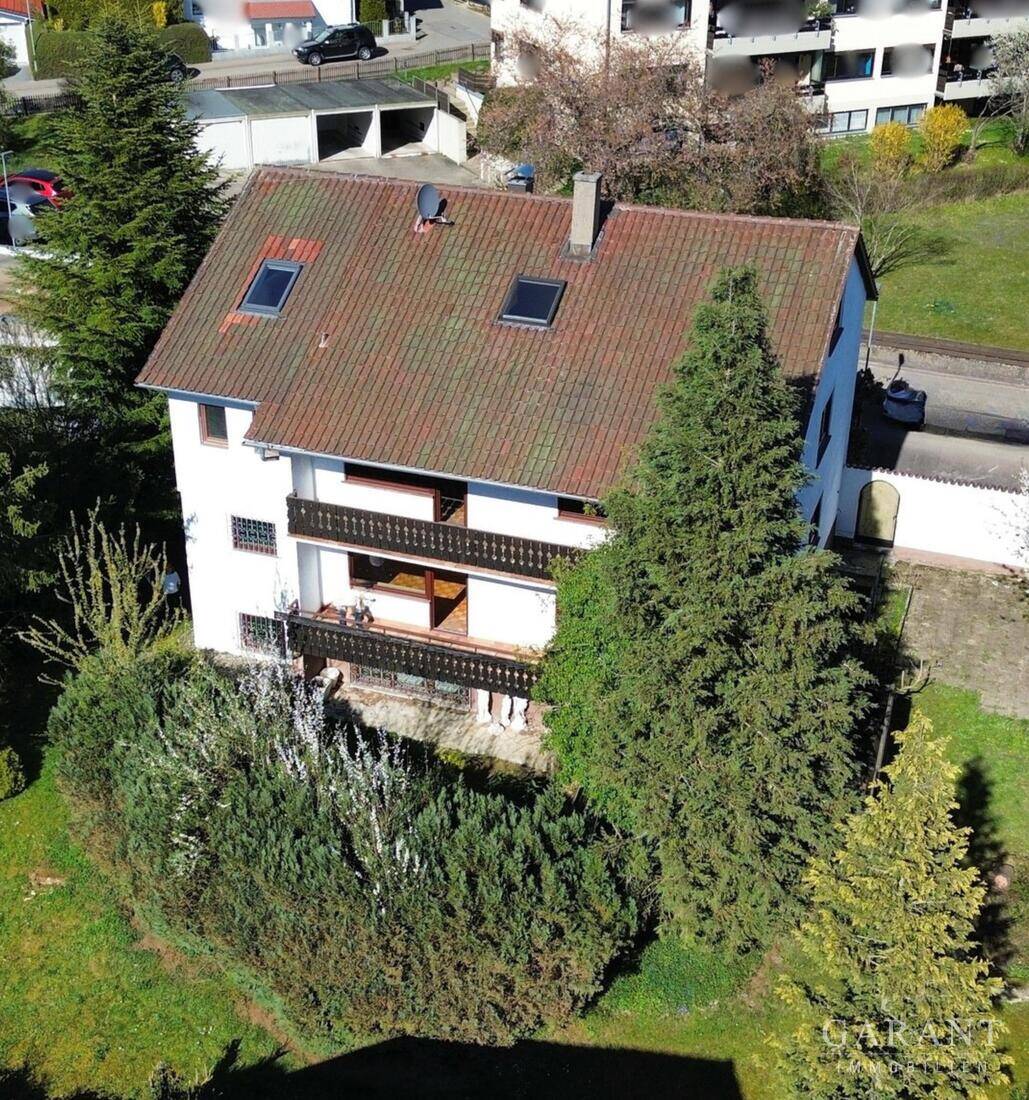 Großzügiges Zweifamilienhaus - Ruhe, Natur & außergewöhnliches Entwicklungspotenzial! – Calw – Bild 1 von 9