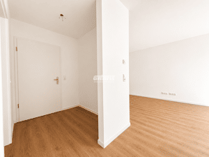 antaris Immobilien GmbH ** 2-Raum-Wohnung mit perfekter Anbindung und EBK - direkt am Steiger ** – 99096 Erfurt – Vorschaubild 2