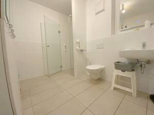 Moderne 2-Zimmer-Wohnung mit Aufzug und Loggia in Oberhausen-Mitte – 46045 Oberhausen – Vorschaubild 6