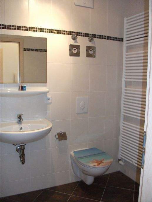 Agnesstr. * EBK, Wanne und Laminat...2-Raum-DG-Whg...schick saniert * – Chemnitz – Vorschaubild 8