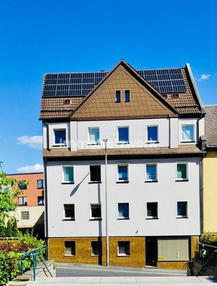 **Kapitalanleger oder Eigennutzer aufgepasst - Renditeobjekt mit Potenzial und Photovoltaik** – Selb – Bild 1 von 5