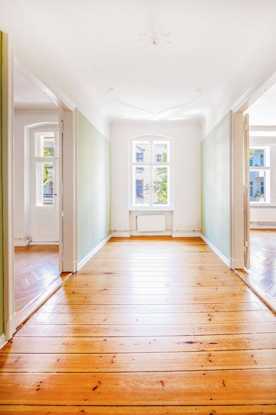 Zeitlose Altbaueleganz mit Loggia im Herzen Neuköllns – Berlin – Vorschaubild 5