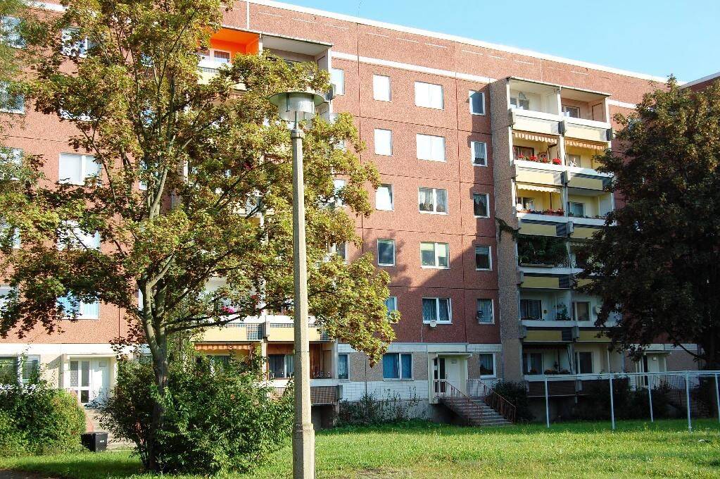 Frisch sanierte 3-Zimmerwohnung mit Balkon und großer Wohnküche – Leipzig – Vorschaubild 4