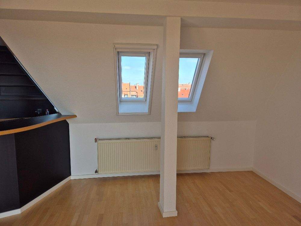 Nürnberg Hummelstein: helle Maisonette Wohnung mit Galerie Ebene; Dachloggia; Einbauküche; Tageslichtbad; ab sofort verfügbar – Nürnberg – Vorschaubild 3