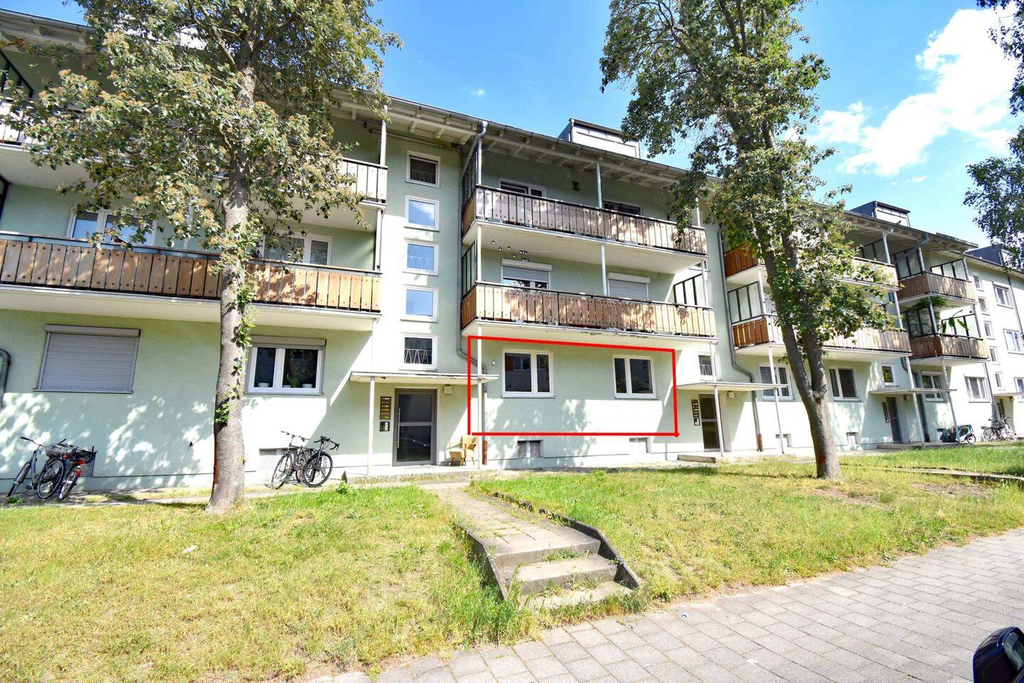 Top-Lage Am Anger in Erlangen: Helle Zwei-Zimmer-Wohnung mit großer Küche – Erlangen – Vorschaubild 2