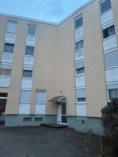 Gut geschnittene 3-Zimmerwohnung auf Erbpachtgrundstück!