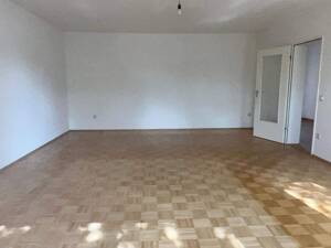 Zentral gelegene 3 Zimmer City-Wohnung mit zwei Balkonen, hell und gut geschnitten. – 40474 Düsseldorf – Vorschaubild 3