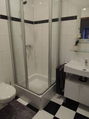 Möbliertes 1-Zimmer-Appartment mit Geothermieheizung in der Nähe der Fußgängerzone – 90762 Fürth – Vorschaubild 8