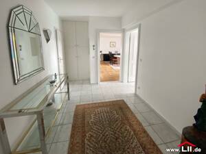 helle Maisonette-Wohnung mit Blick auf den Henninger Turm – 60599 Frankfurt am Main – Vorschaubild 2