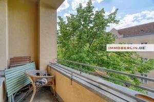 IMMOBERLIN.DE - Liebenswürdige Altbauwohnung mit Westloggia – 13409 Berlin – Vorschaubild 2