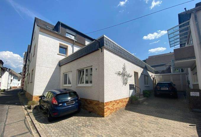 Vermietetes Mehrfamilienhaus mit 8 Einheiten in Koblenz-Lay – Koblenz – Bild 1 von 9