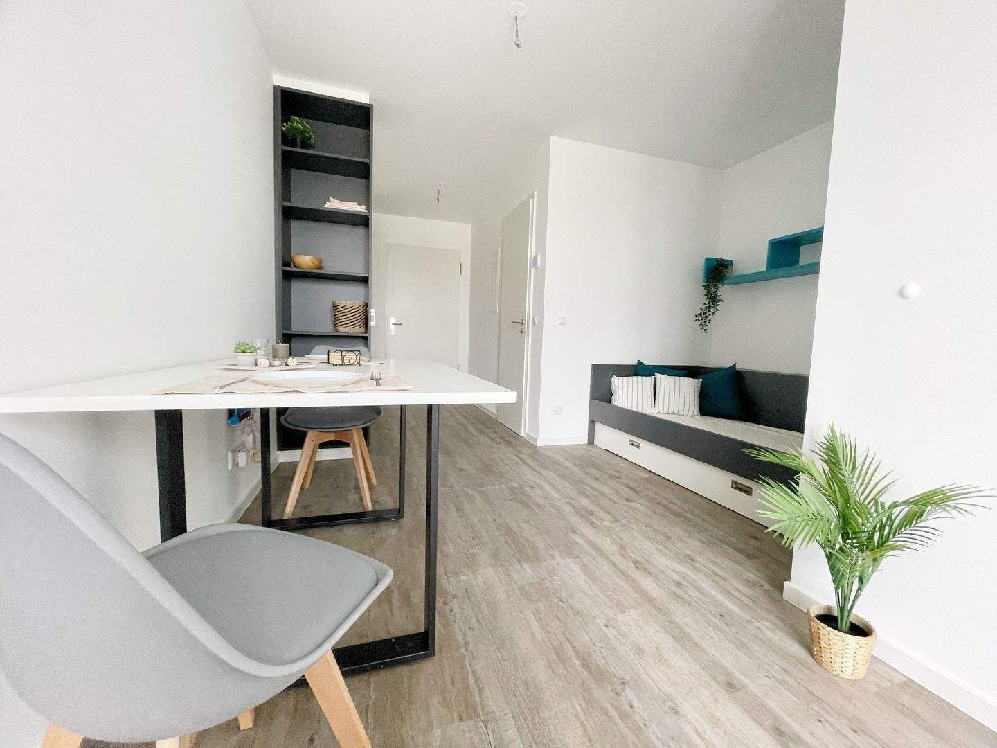 Modern möbliertes 1 Zimmer Apartment mit Kfz-Stellplatz & Balkon & WLan inkl. - Neubau