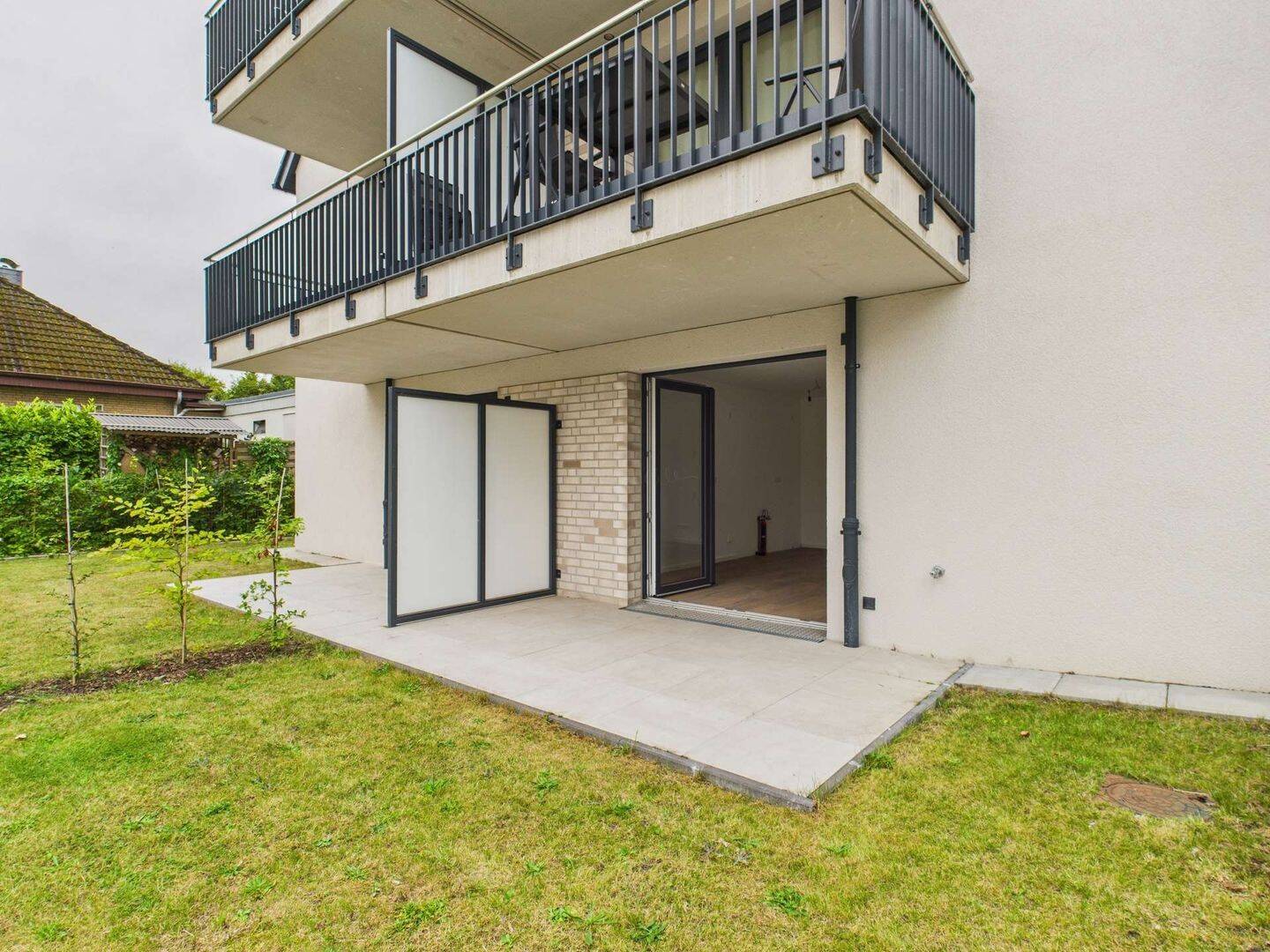 Einziehen oder vermieten? Gehobene 2-Zimmer-Wohnung mit Terrasse und Garten – Lübeck – Vorschaubild 6