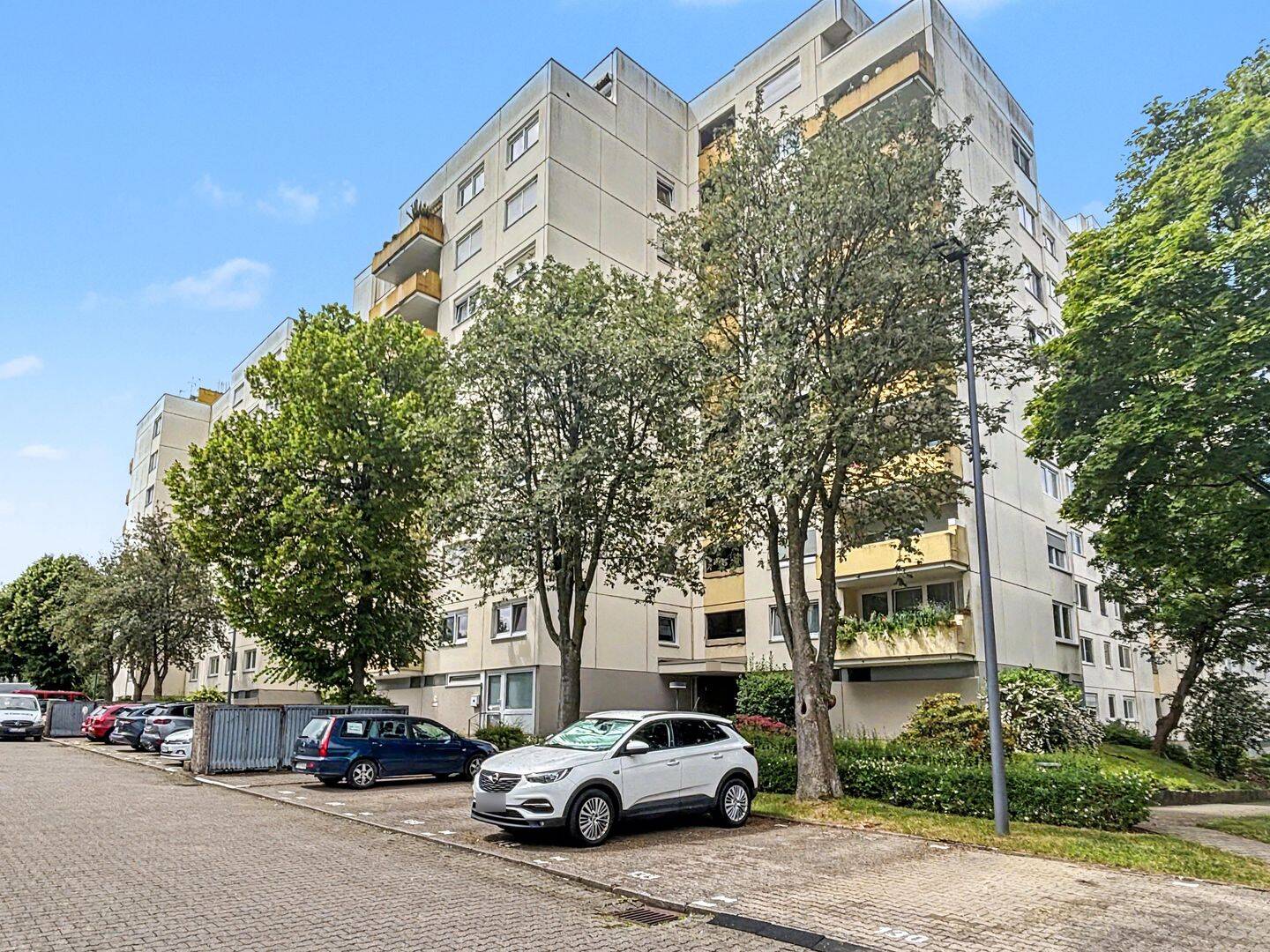 Ruhig wohnen in gefragter Lage - 3,5 Zimmer mit Balkon und Stellplatz – Stuttgart – Vorschaubild 2