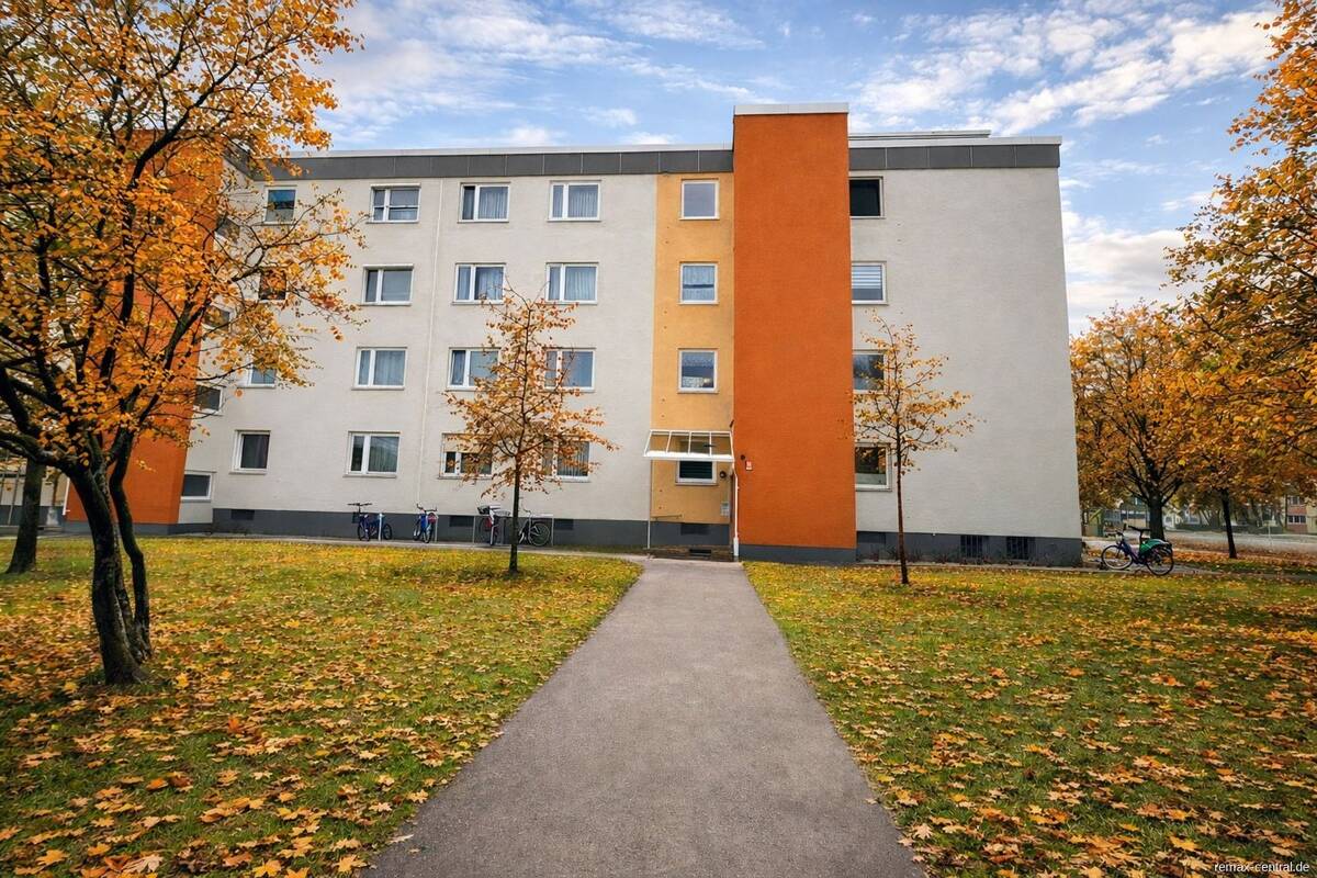 RE/MAX - Apartment in Feldmoching-Hasenbergl – 80933 München – Bild 1 von 6