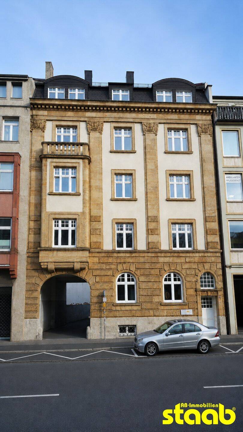 WOHNEN IM ZENTRUM  3,5-ZIMMER ALTBAU WOHNUNG MIT CHARM