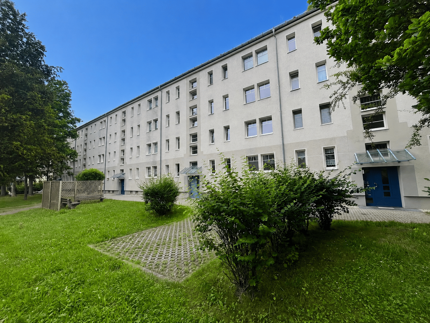 Modernisiertes Wohnen mit kurzen Wegen zur WHZ – Zwickau – Vorschaubild 2
