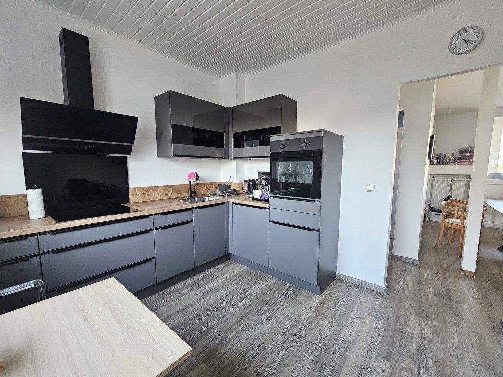 Haus-im-Haus-Feeling. Großzügige Maisonettewohnung im 2-Familienhaus mit Balkon und Dachloggia – Solingen – Vorschaubild 8