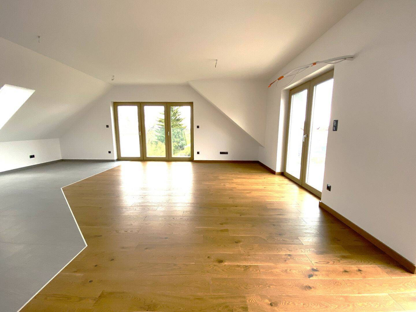 NEU - EXCLUSIVE - 3,5 ZIMMER DACHGESCHOSS WOHNUNG -TOP AUSSTATTUNG