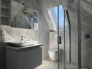 Stilvolle, exklusive 2-Zi-Dachgeschosswohnung mit Balkon und Stellplatz in bevorzugter ruhiger Lage – 23570 Lübeck – Vorschaubild 5