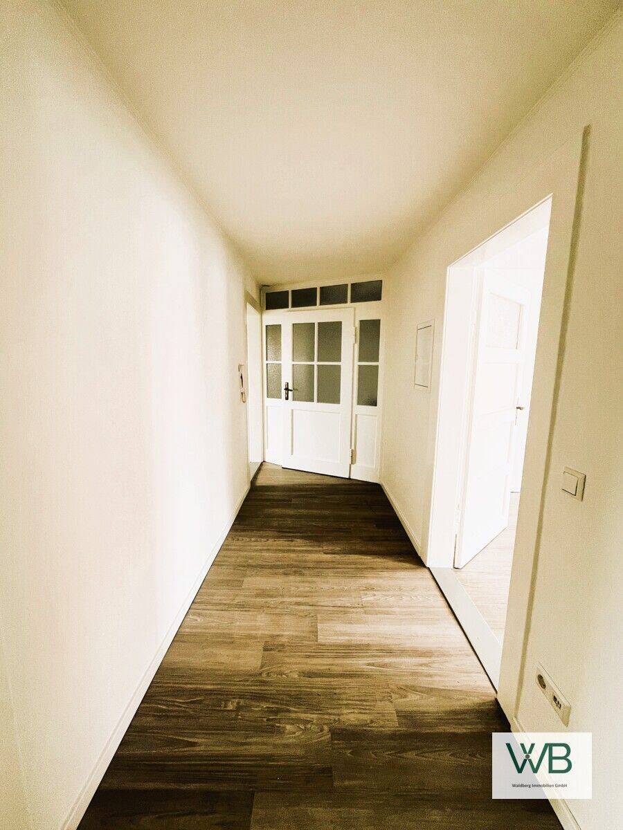 Einziehen und wohlfühlen: Moderne Dachgeschosswohnung in gepflegtem Wohn- und Geschäftshaus – Wolfsburg – Vorschaubild 3