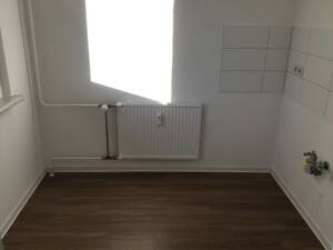Sanierte 3-Zimmer-Wohnung mit Balkon (WBS)! – 1169 Dresden – Vorschaubild 5