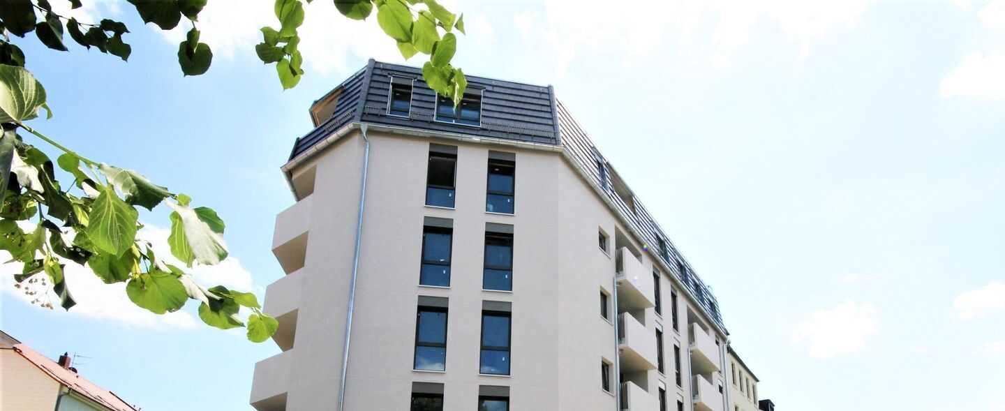 3-Raum | Loggia | Parkett | Fußbodenheizung | Aufzug | Wanne und Dusche
