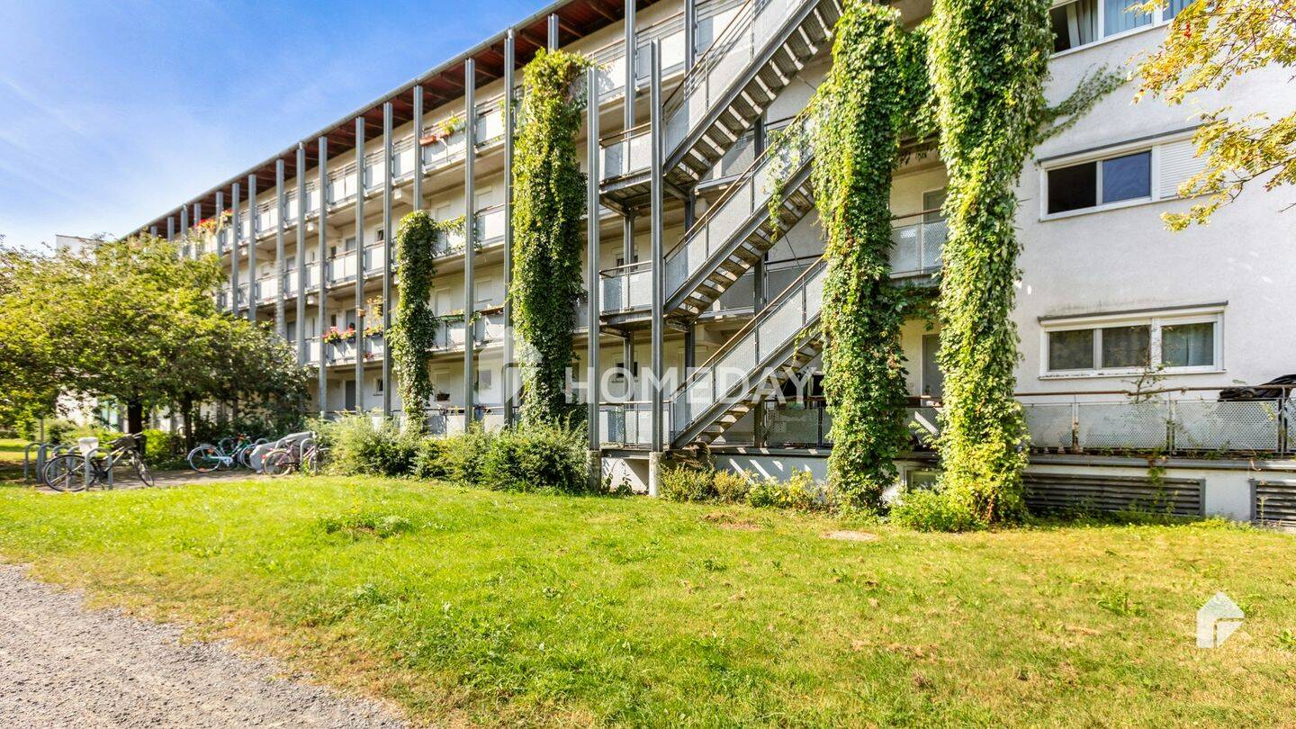 Zentral gelegen & dennoch ruhig: Helle Etagenwohnung mit praktischem Komfort & Tiefgaragenstellplatz – Leipzig – Vorschaubild 2