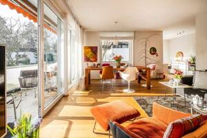 Kernsanierte Wohnung, eingebettet im hauseigenen Park mit Teich, Tennis- und Spielplatz – 22587 Hamburg – Vorschaubild 4