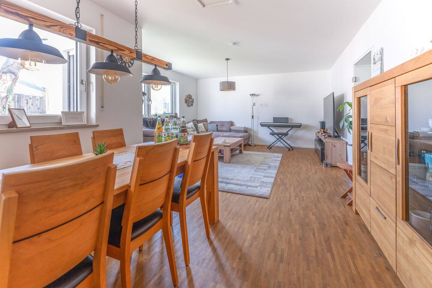 *Hochwertige und moderne 4-Zimmer Wohnung mit überdachtem Südbalkon im Straubinger Osten* – Straubing – Vorschaubild 4