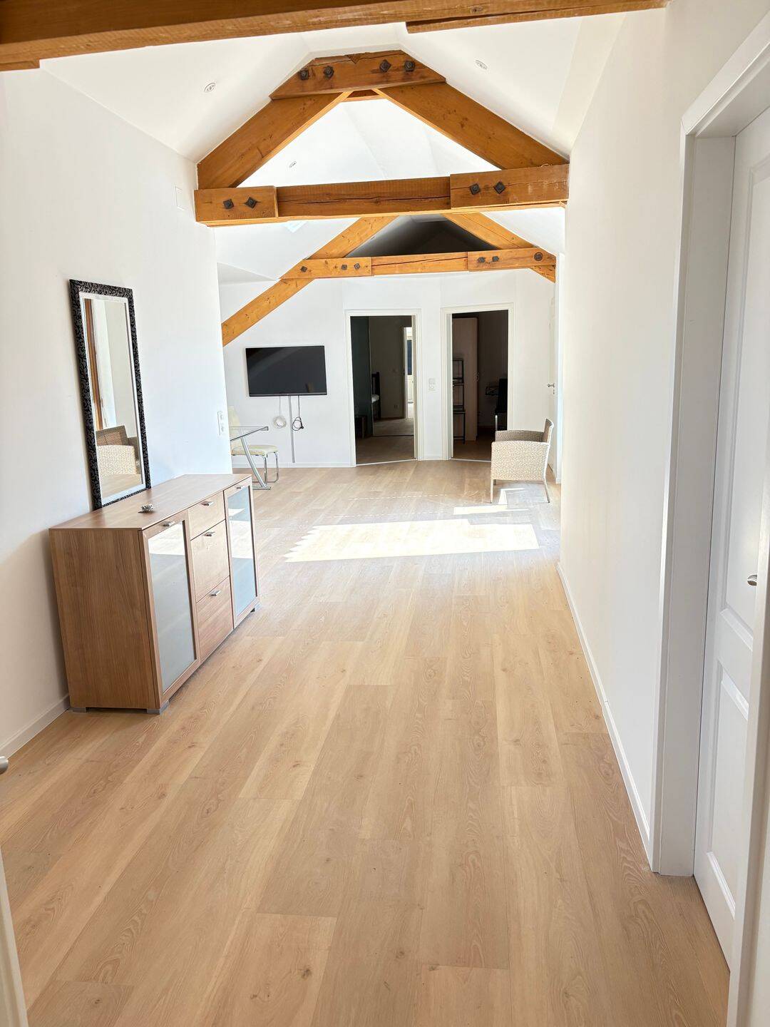 Über den Dächern - 4 Zimmer Wohnung mit Loggia in Bestlage