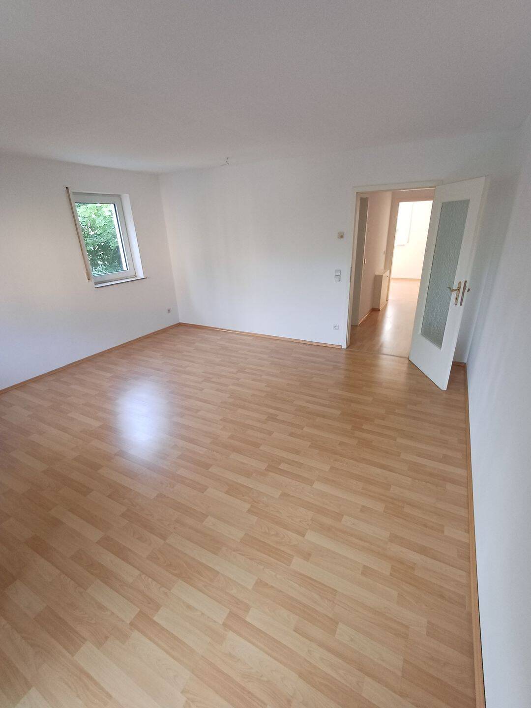 Charmante 2-Zimmerwohnung mit Loggia in einer der schönsten Wohnanlagen Nürnberg's – Nürnberg – Vorschaubild 8