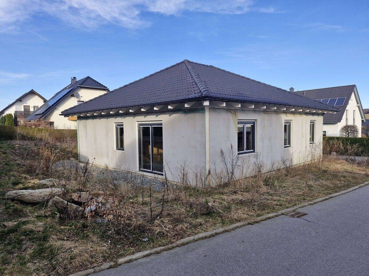 Neubau-Bungalow mit großem Potenzial in Ehrenfriedersdorf!