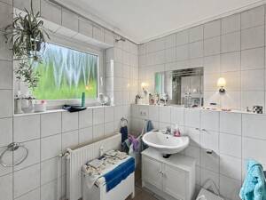 Wohnen mit Parkflair: Großzügige 5-Zimmer-Maisonettewohnung mit Potenzial in Wentorf bei Hamburg – 21465 Wentorf bei Hamburg – Vorschaubild 7