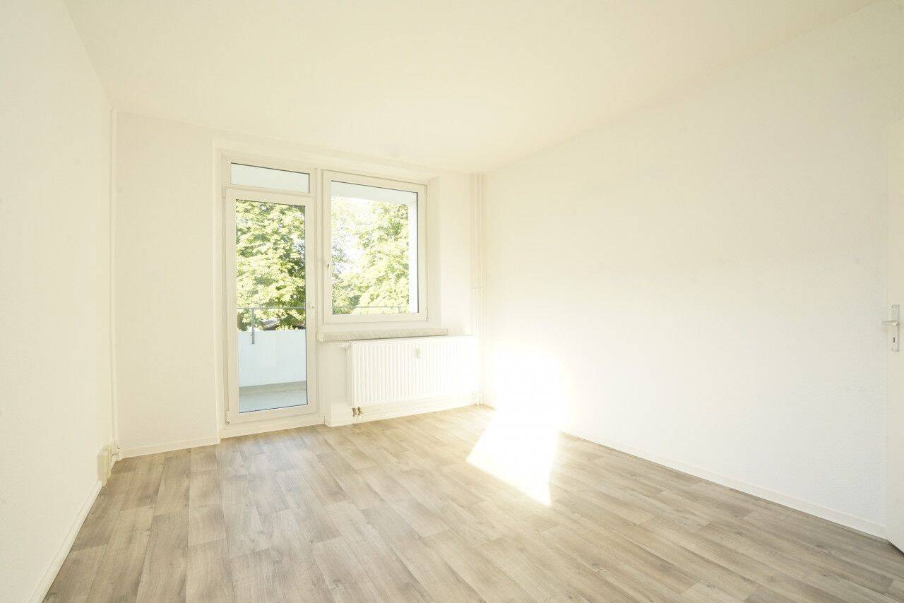 Balkon / Bad mit Fenster / Ruhige Lage – Chemnitz – Vorschaubild 4