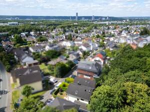Kurze Wege zu BSI, Telekom, Bonner Bogen, modernes Wohnen ohne Platzmangel am Fuße des Ennert – 53227 Bonn – Vorschaubild 3