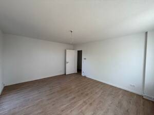 Frisch sanierte 4-Zimmer Wohnung mit Garage zu vermieten – 38300 Wolfenbüttel – Vorschaubild 2