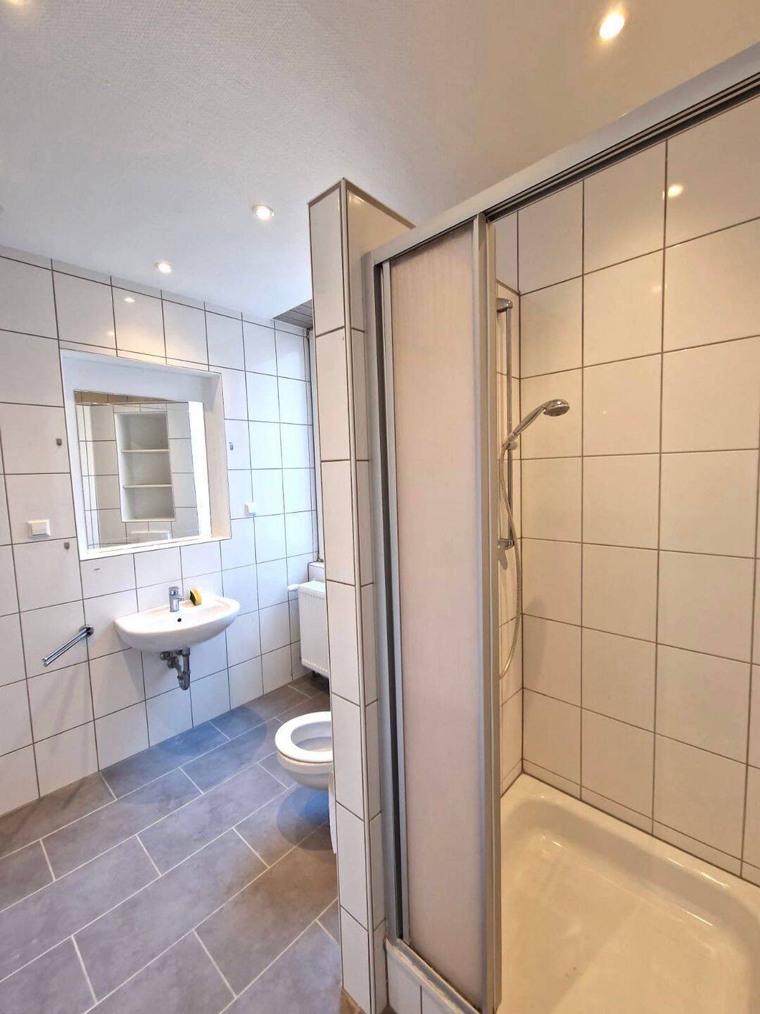 ***Karlsruhe Südstadt - WG-Zimmer in 4-er Wohngemeinschaft -tolle Altbauwohnung, 5-ZKB*** – Karlsruhe – Vorschaubild 4