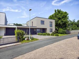 6 Zimmer, Doppelgarage & großer Garten - Ihr neues Zuhause in Hochheim – 99094 Erfurt – Vorschaubild 2
