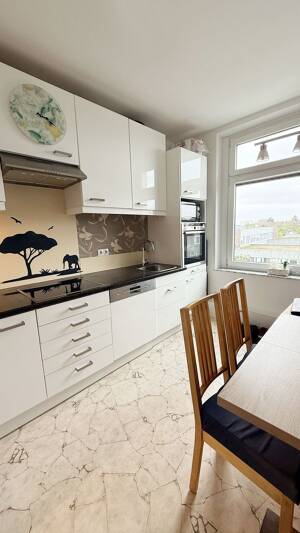 Helle 2 Zimmer Wohnung mit Balkon und moderner EBK – 22307 Hamburg – Vorschaubild 2