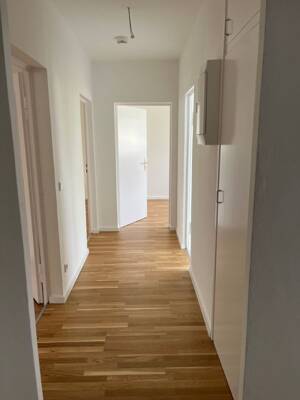 Moderne 3-Zimmer-Wohnung mit Tageslichtbad in Erlangen-Süd – 91058 Erlangen – Vorschaubild 8