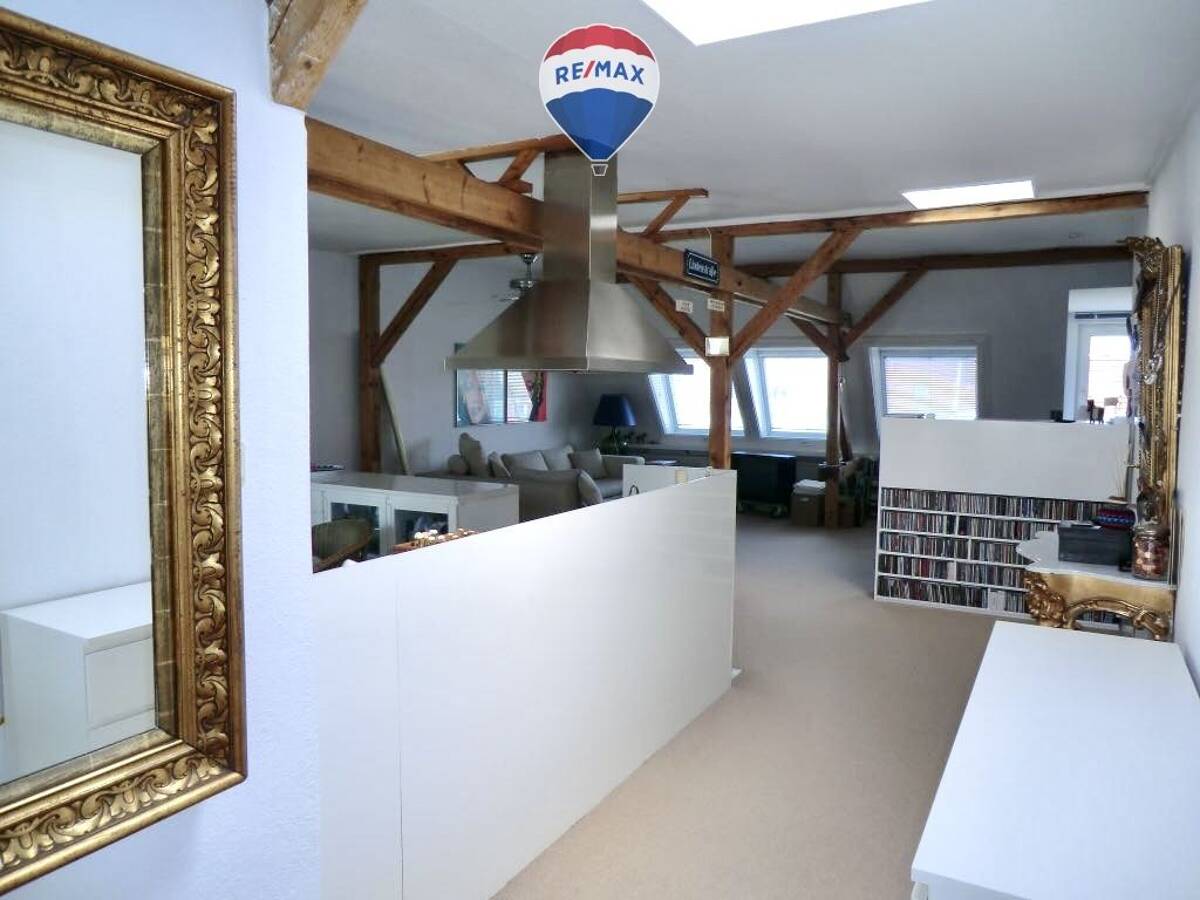 Penthouse Feeling über den Dächern Eppendorfs - Exklusives Loft mit einzigartigem Charme – 20251 Hamburg – Bild 1 von 9