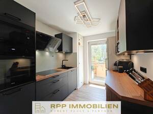 Zum Selbstbezug oder als Kapitalanlage geeignet: Renovierte Etagenwohnung mit sonnigem Südbalkon – 80997 München – Vorschaubild 3
