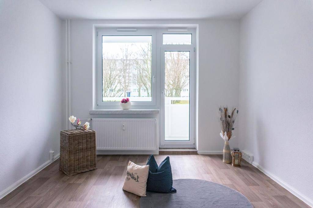 NEU zusammengelegte 5-Raum-Wohnung mit 2 Balkonen – Chemnitz – Vorschaubild 2