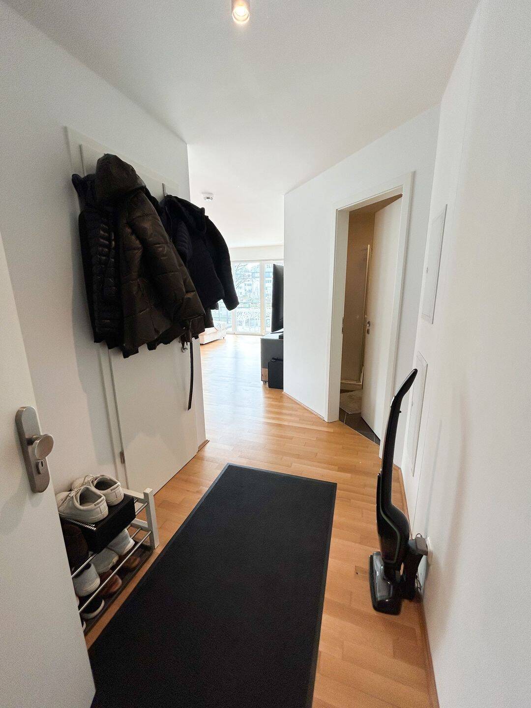 Stilvolle 2-Zimmer-Wohnung mit sonnigem Balkon, bezugsfrei ab 01.08.2026! – Regensburg – Vorschaubild 5